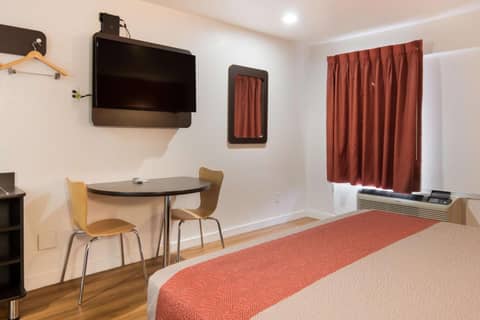 Motel 6-Fort Worth, TX - Seminary — photo 4