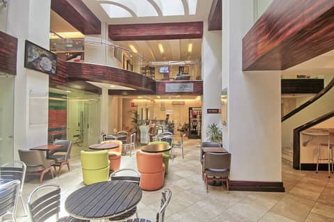 Balmoral Suites — lounge