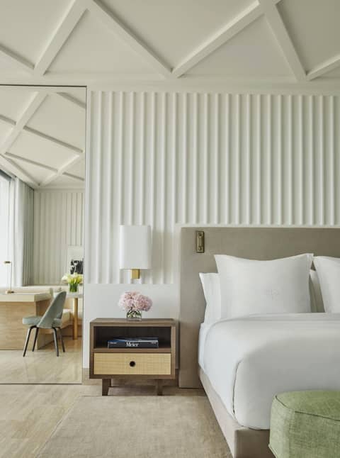 Four Seasons Hotel at The Surf Club — photo 7