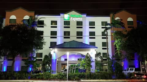 Holiday Inn Express and Suites Fort Lauderdale Airport West by IHG — photo 3