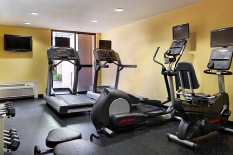 Heritage Place Houston Brookhollow — activities & amenities