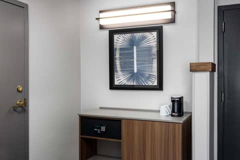 Hyatt Place San Antonio Riverwalk — hotel room