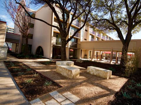 Ramada by Wyndham Austin South — photo 5