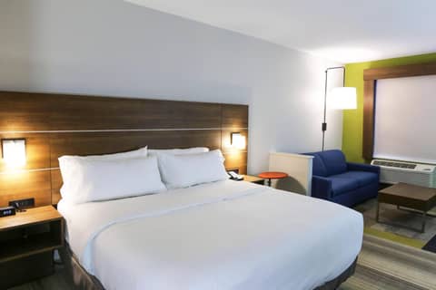 Holiday Inn Express & Suites - Houston IAH - Beltway 8 by IHG — photo 7