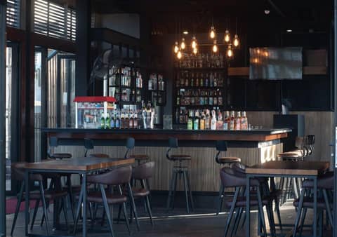 D&D Inn Khaosan — dining