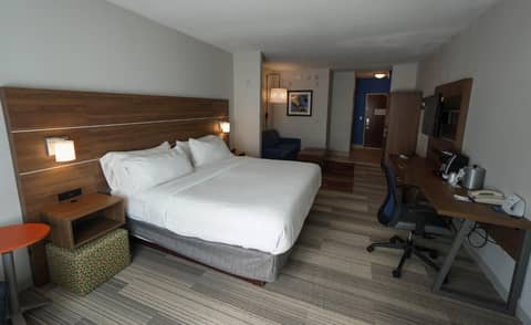 Holiday Inn Express Hotel & Suites Savannah Midtown by IHG — photo 7
