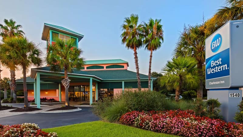 Best Western Charleston Inn — building