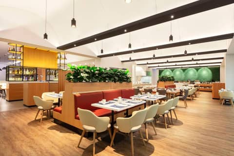 Hilton Garden Inn Guadalajara Airport — dining