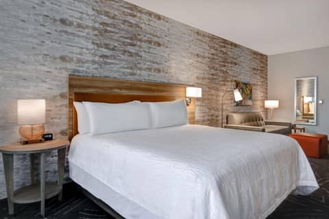 Home2 Suites By Hilton Anaheim Resort — photo 3