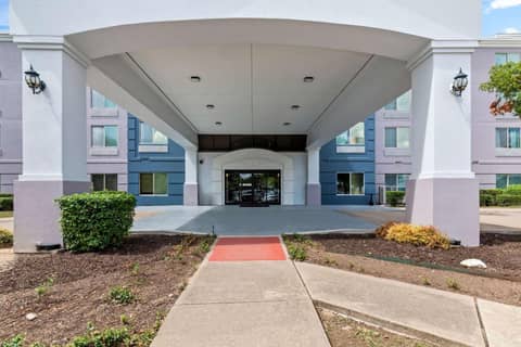 Comfort Suites Austin Airport — photo 4