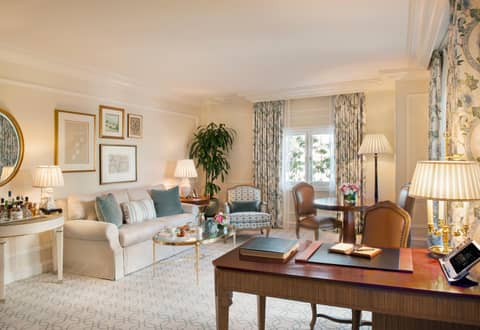 The Peninsula Beverly Hills — living area