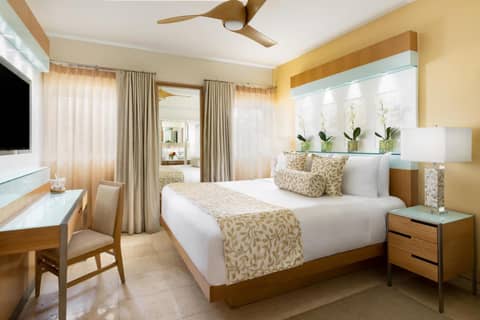 Santa Maria Suites Resort — hotel room