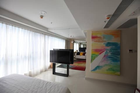 IW Hotel — photo 2