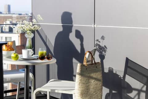 L-Avenue — balance & terrace