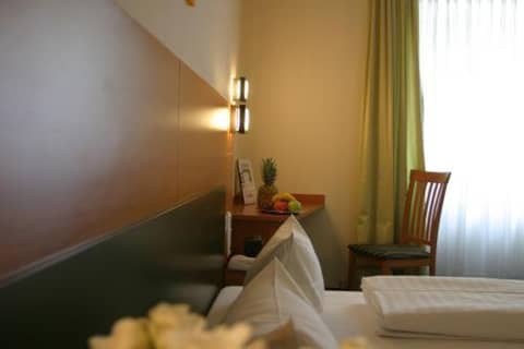 Memphis Hotel — photo 3