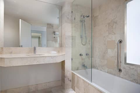 Mantra on View — bathroom