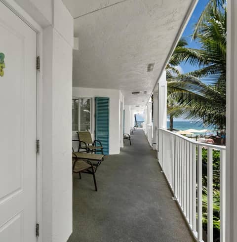Vanderbilt Beach Resort — photo 3