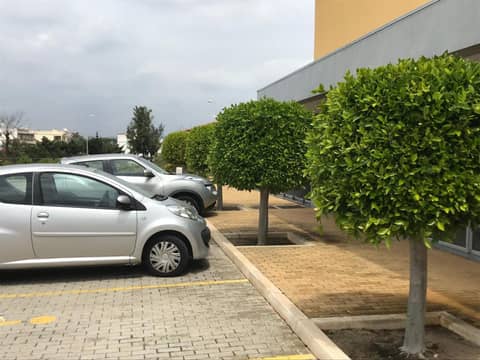 Hotel 3K Faro Aeroporto — parking