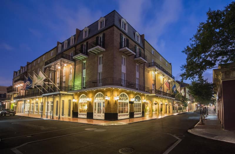 Holiday Inn Hotel French Quarter-Chateau Lemoyne by IHG — building