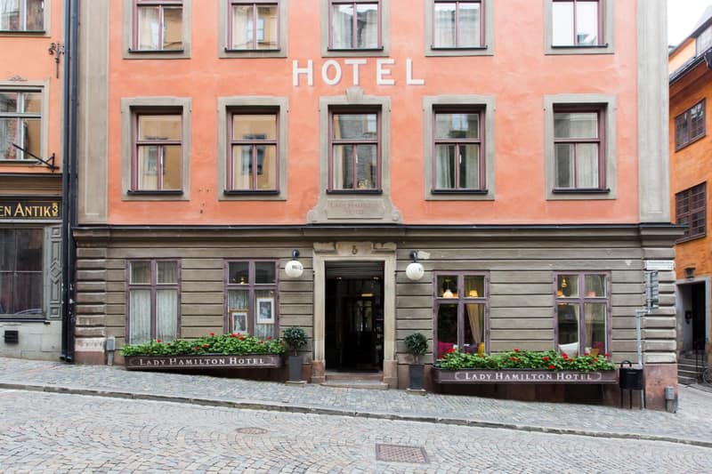Lady Hamilton Hotel — building