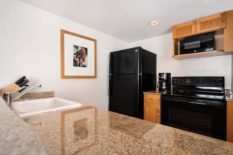 Waikiki Marina Resort at the Ilikai — photo 6