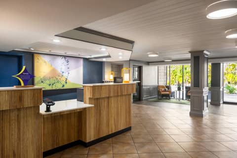 Spark by Hilton Sarasota Siesta Key Gateway — photo 7