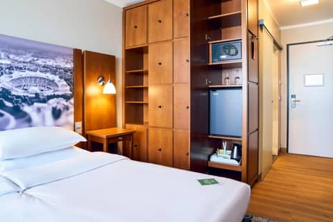 Arthotel Ana im Olympiapark — hotel room