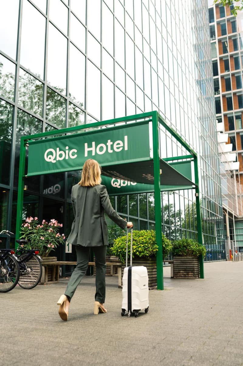 Qbic Amsterdam WTC — building