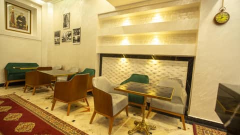 Hotel de paris — lounge