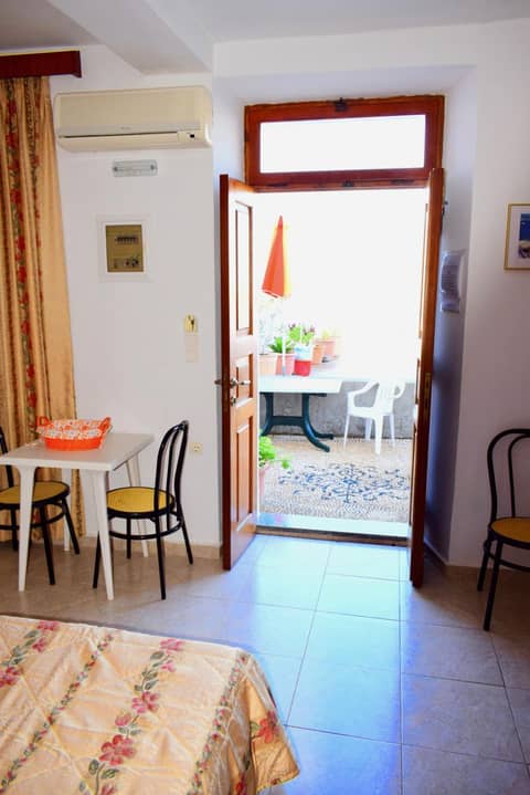 Villa Koki Studios — hotel room