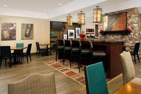 Hampton Inn Kansas City The Legends — photo 3