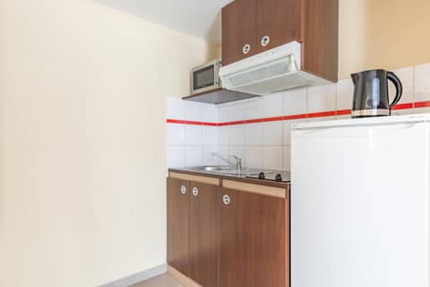 Appart'City Classic Nice — kitchen