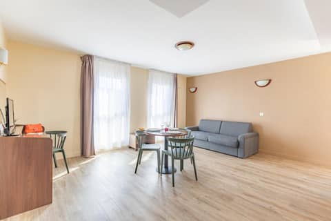 Appart'City Classic Nice — hotel room