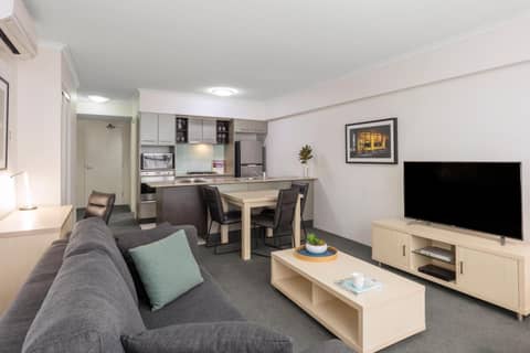 Oaks Brisbane River City Suites — photo 6