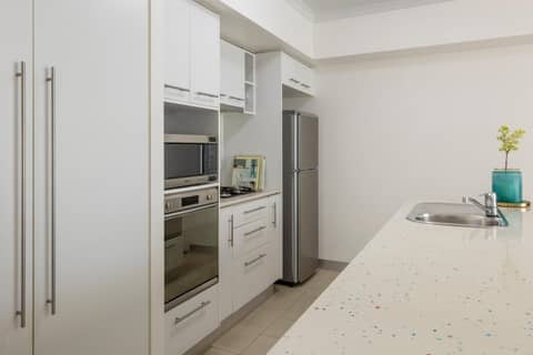 Oaks Brisbane River City Suites — photo 8