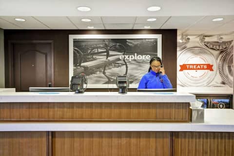 Hampton Inn & Suites Columbus-Easton Area — photo 4