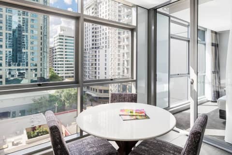 Meriton Suites Chatswood — photo 8