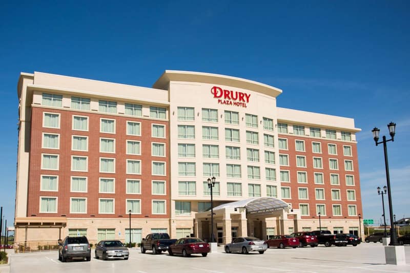 Drury Plaza Hotel St. Louis St. Charles — building