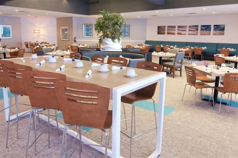 Southbank Hotel Jacksonville Riverwalk — dining