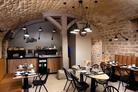 Hôtel du Jardin des Plantes — dining