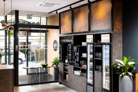 Three Corners Downtown Hotel — recepcion & lobby