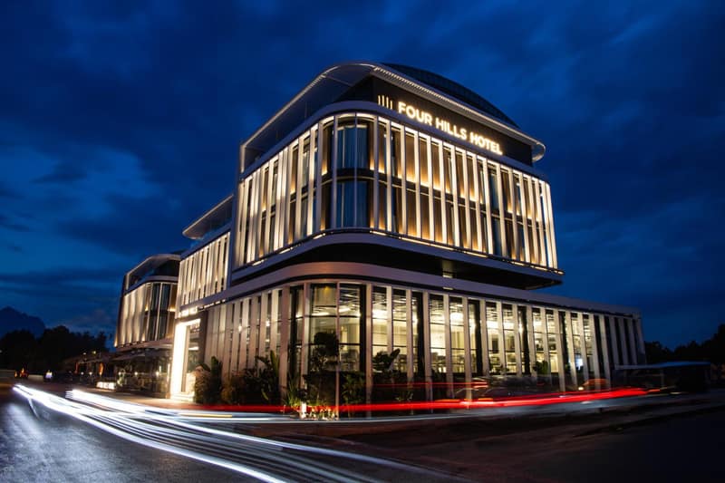 Four Hills Hotel — building