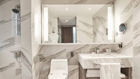 Kent Hotel Gwangalli by Kensington — bathroom