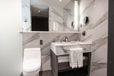 Kent Hotel Gwangalli by Kensington — bathroom