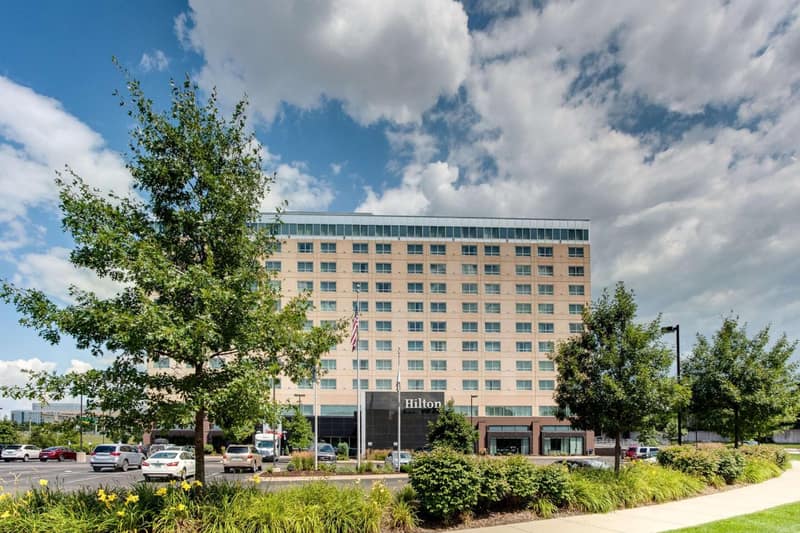 Hilton Minneapolis Bloomington — building
