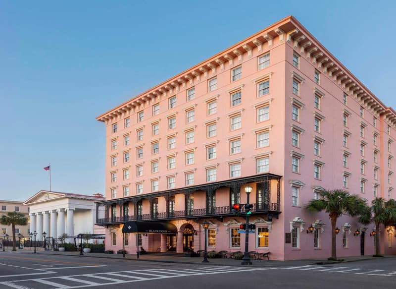 Mills House Charleston, Curio Collection by Hilton — building