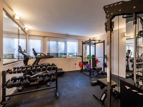 Regal Hotel Mitropoleos — fitness center