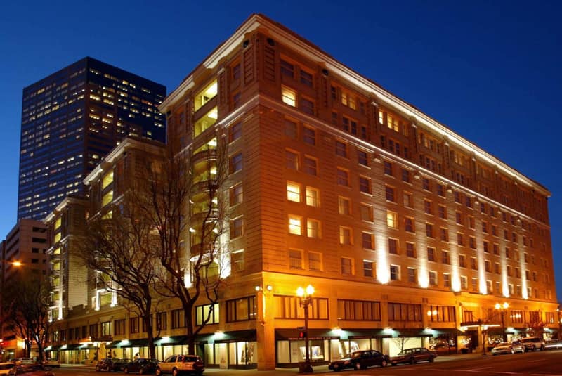 Embassy Suites by Hilton Portland Downtown — building
