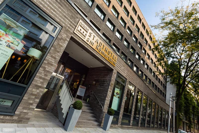 Stadthotel am Römerturm — building