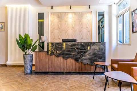 Hotel Les Ambassadeurs — recepcion & lobby